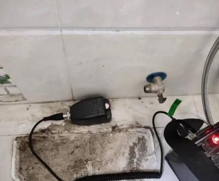 博白屋顶漏水维修公司分享下卫生间漏水的危害及解决方法